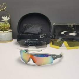 Picture of Oakley Sunglasses _SKUfw66124357fw